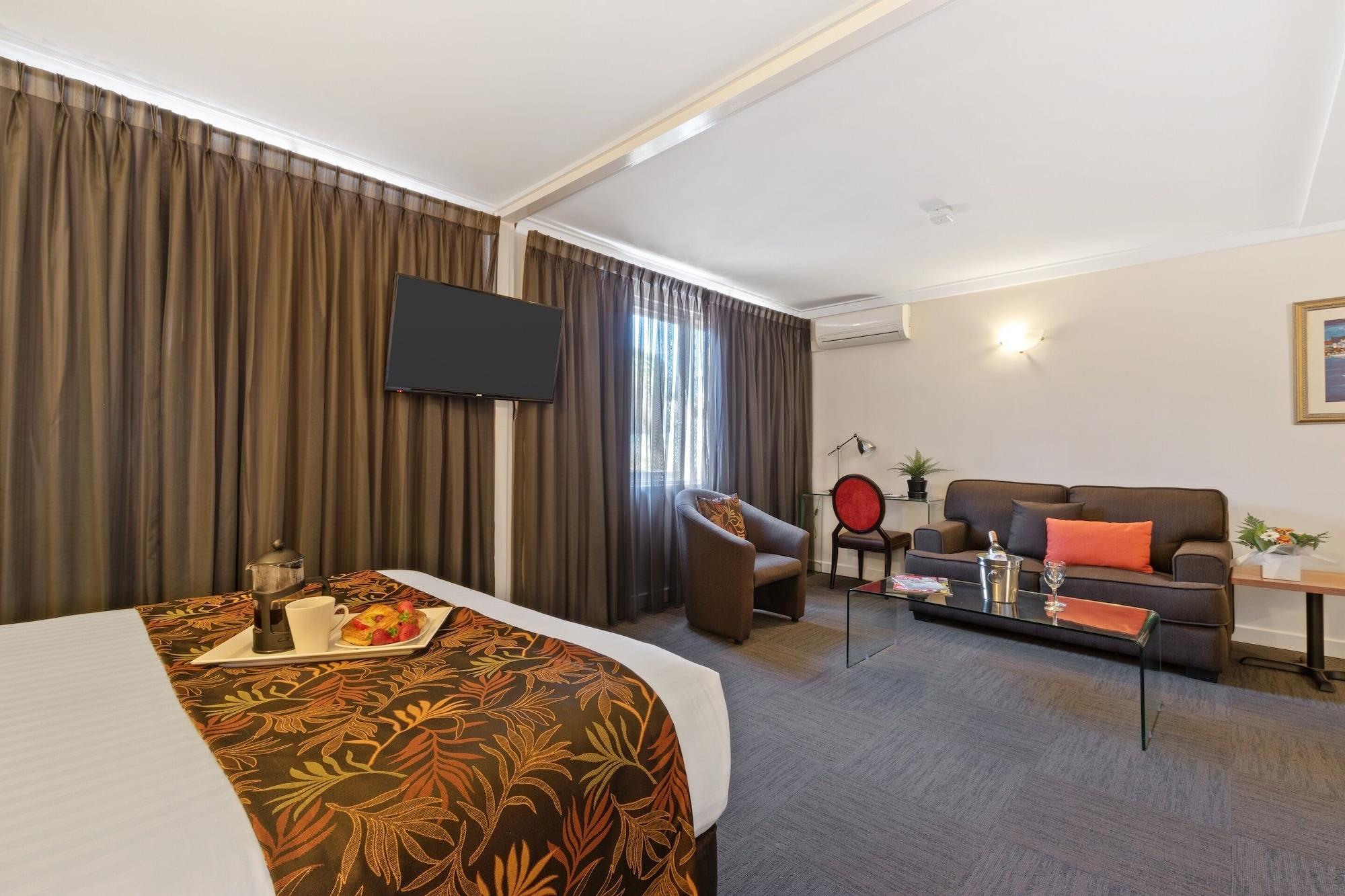 เดอะ เพนินนซูลา ริเวอร์ไซด์ เซอร์วิซ อพาร์ตเมนต์ Aparthotel เพิร์ท ภายนอก รูปภาพ