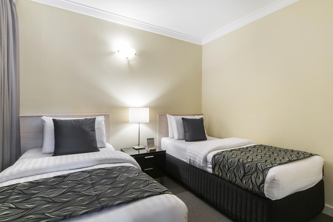 เดอะ เพนินนซูลา ริเวอร์ไซด์ เซอร์วิซ อพาร์ตเมนต์ Aparthotel เพิร์ท ภายนอก รูปภาพ
